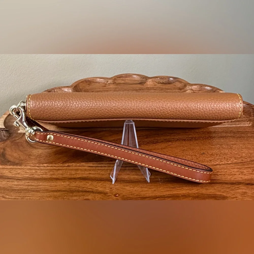 Dooney & Bourke Zip Around Wallet Wristlet Carmel Brown Pebble Leather NWOT